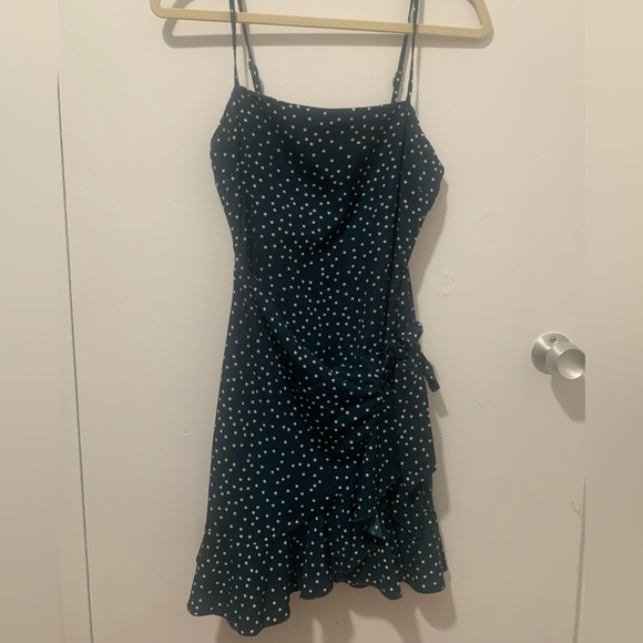 Princess Polly Green Polka Dot dress - Picture 3 of 4